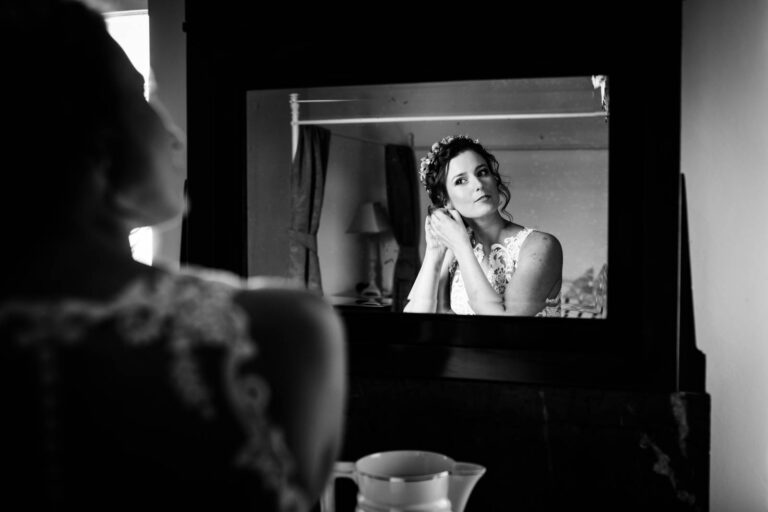 Getting Ready der Braut der vor der Hochzeit im Berthold 57 in Kraichtal.